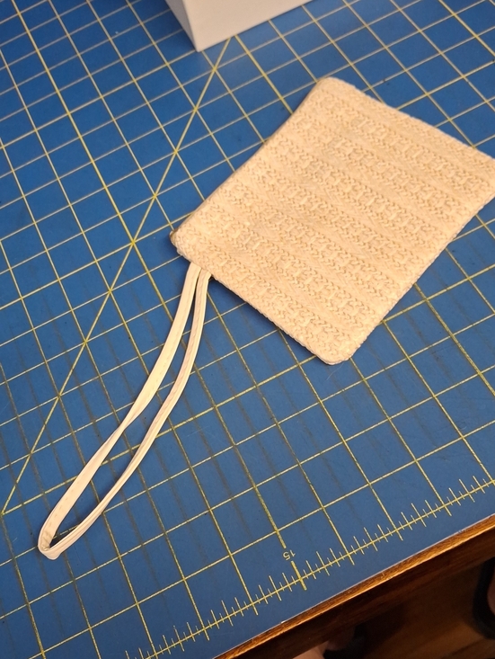 Source Unknown Handbags - Weave Beige Rope Handled Pouch Bag 6x5 New